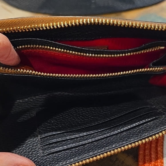 VINTAGE Dooney & Bourke Wristlet - Picture 8 of 8